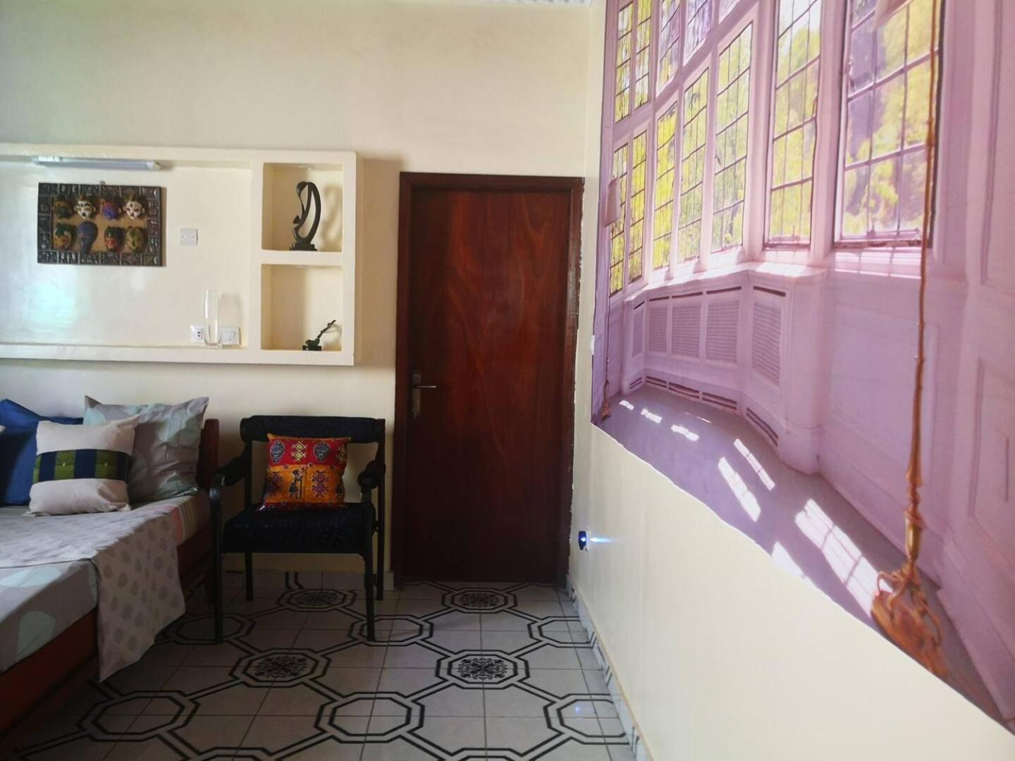 Tout Confort Avec Jardin Entree Bastos Yaounde Ngoại thất bức ảnh