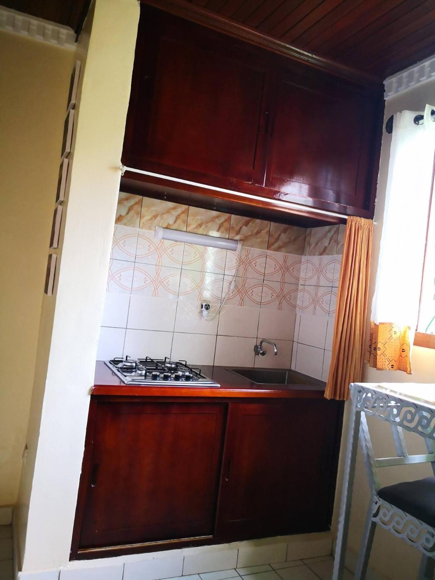 Tout Confort Avec Jardin Entree Bastos Yaounde Ngoại thất bức ảnh